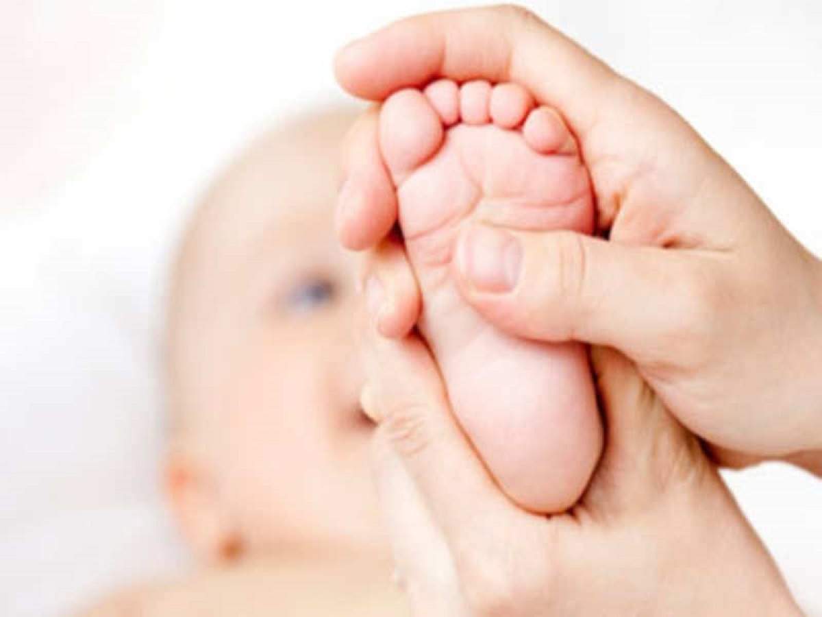 Which Oil Is Best for Baby Massage? Newborn Baby Oil Massage